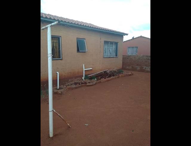 2 BEDROOM HOUSE FOR SALE IN SOSHANGUVE SOUTH